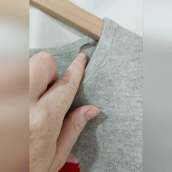 Crown‎ & Ivy Kids Girls' Gray Sweater Size Large Pink Red Striped Heart Ruffle - Picture 2 of 8